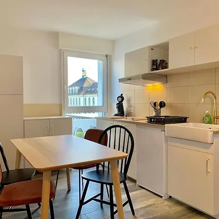 Melvyn Chanael - Proche Gare アパート サン・ルイ